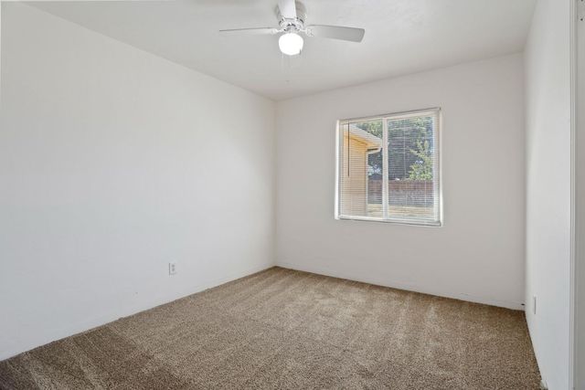 520 Tamarack Dr, Lodi, CA 95240