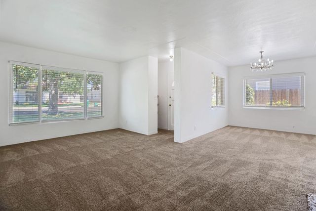 520 Tamarack Dr, Lodi, CA 95240