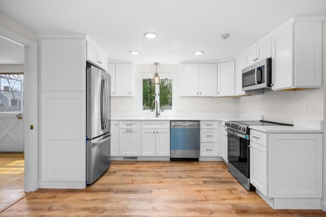 7 Kit Carson Way, Yarmouth Port, MA 02675