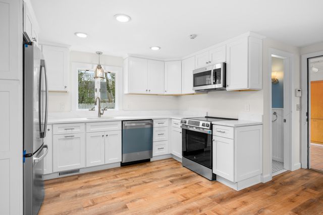 7 Kit Carson Way, Yarmouth Port, MA 02675