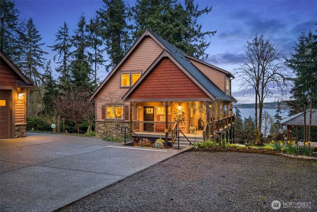 12511 Cole Point Drive, Anderson Island, WA 98303