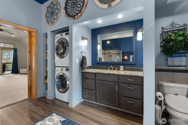 12511 Cole Point Drive, Anderson Island, WA 98303