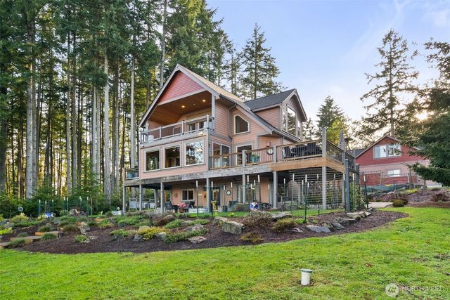 12511 Cole Point Drive, Anderson Island, WA 98303