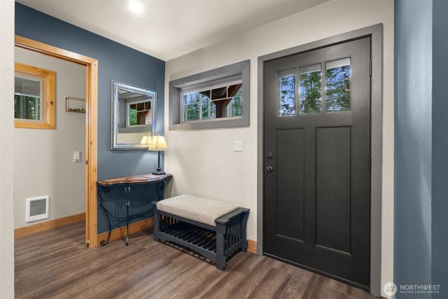 12511 Cole Point Drive, Anderson Island, WA 98303