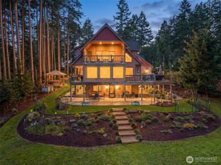 12511 Cole Point Drive, Anderson Island, WA 98303