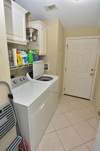 8154 14th Hole Drive, Port St. Lucie, FL 34952