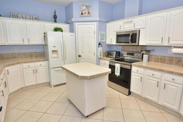 8154 14th Hole Drive, Port St. Lucie, FL 34952