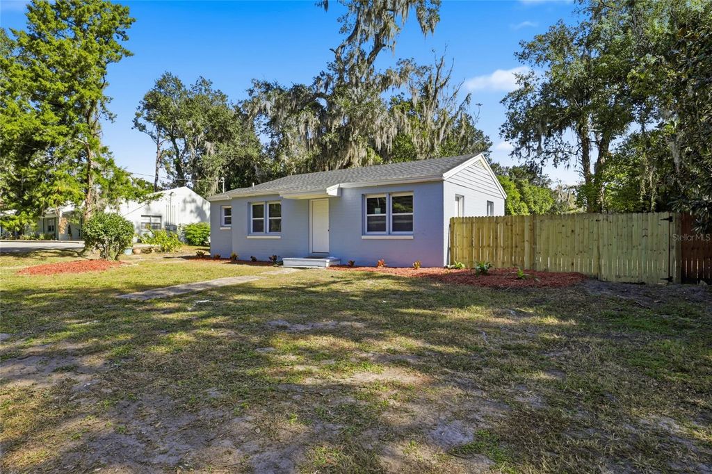 301 SE 6TH STREET, Gainesville, FL 32601