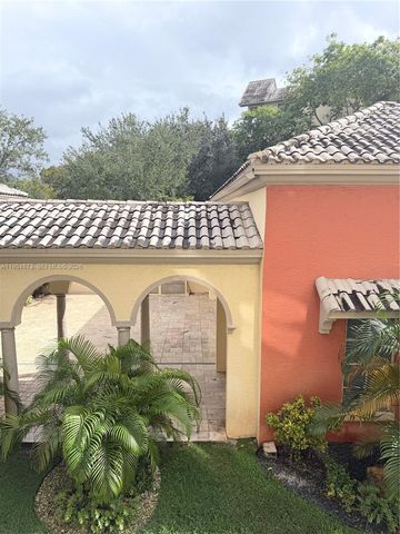 8160 NW Geneva Ct 202, Doral, FL 33166