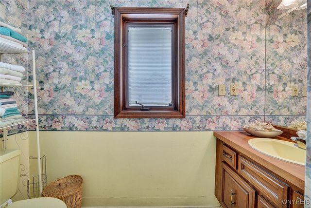 4560 Lake Shore Road, Hamburg, NY 14075