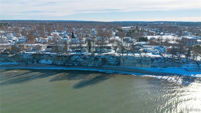 4560 Lake Shore Road, Hamburg, NY 14075