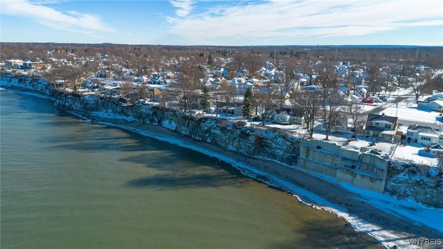 4560 Lake Shore Road, Hamburg, NY 14075