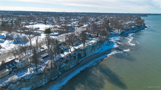 4560 Lake Shore Road, Hamburg, NY 14075