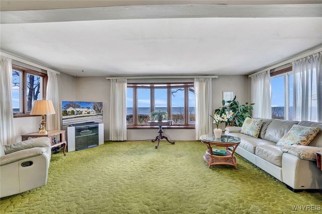 4560 Lake Shore Road, Hamburg, NY 14075