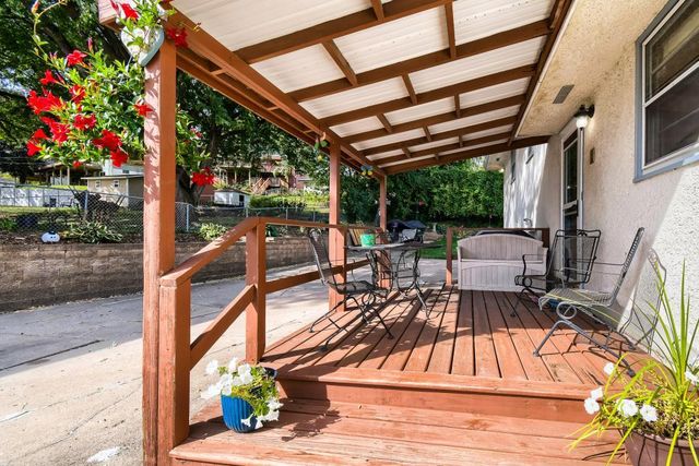 512 9th Avenue S, South Saint Paul, MN 55075