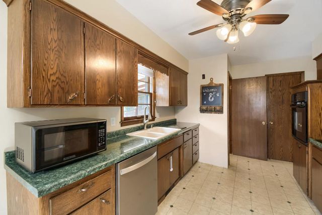 512 9th Avenue S, South Saint Paul, MN 55075