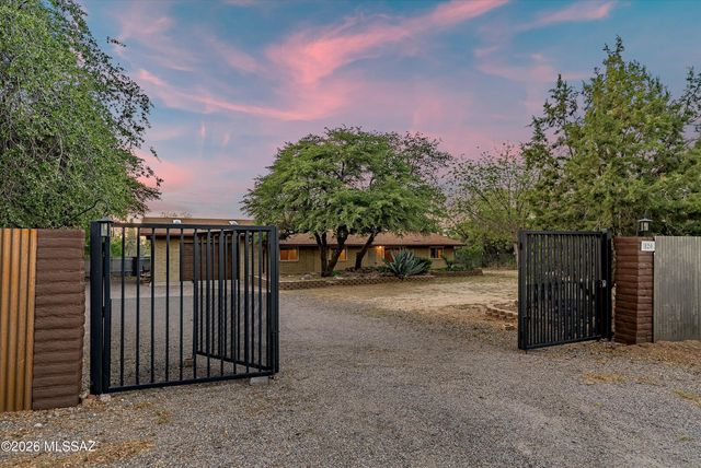 820 W Linda Vista Road, Oracle, AZ 85623