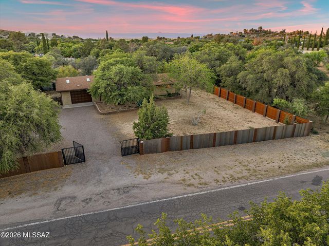 820 W Linda Vista Road, Oracle, AZ 85623