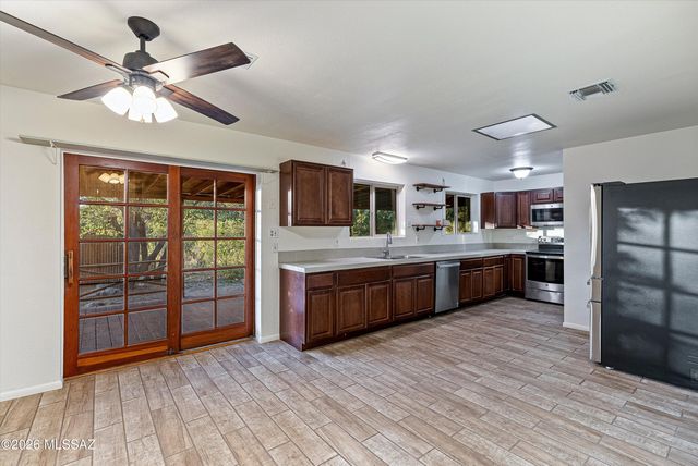 820 W Linda Vista Road, Oracle, AZ 85623
