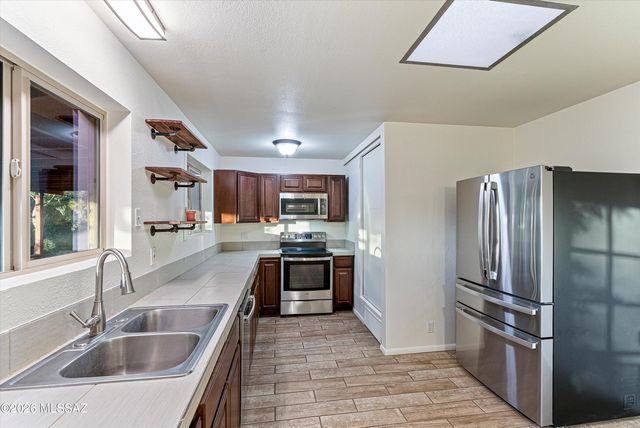 820 W Linda Vista Road, Oracle, AZ 85623