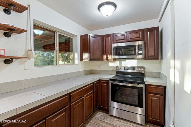 820 W Linda Vista Road, Oracle, AZ 85623