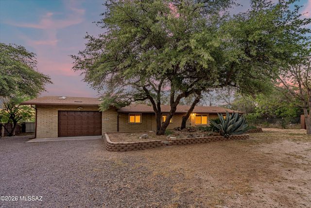 820 W Linda Vista Road, Oracle, AZ 85623