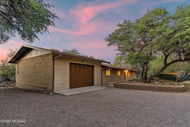 820 W Linda Vista Road, Oracle, AZ 85623