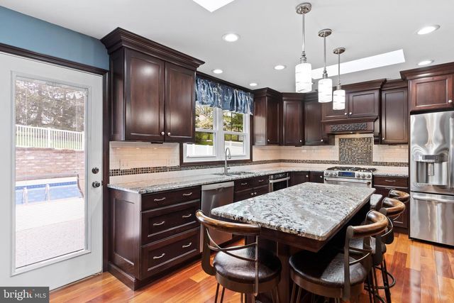 313 INDIAN CREEK DR, Mechanicsburg, PA 17050