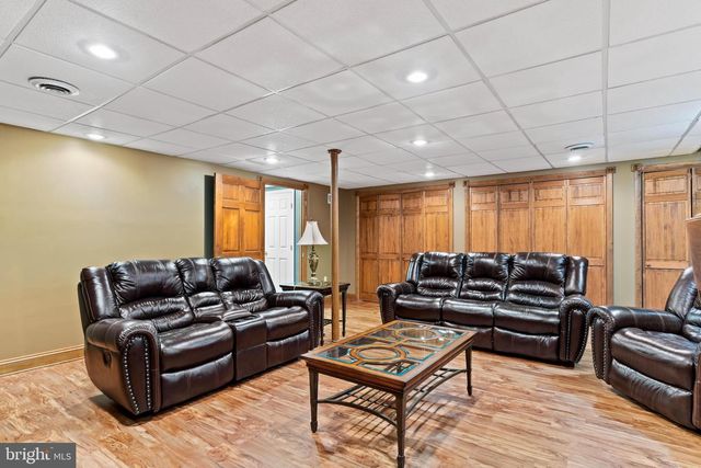313 INDIAN CREEK DR, Mechanicsburg, PA 17050