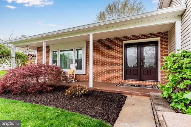 313 INDIAN CREEK DR, Mechanicsburg, PA 17050