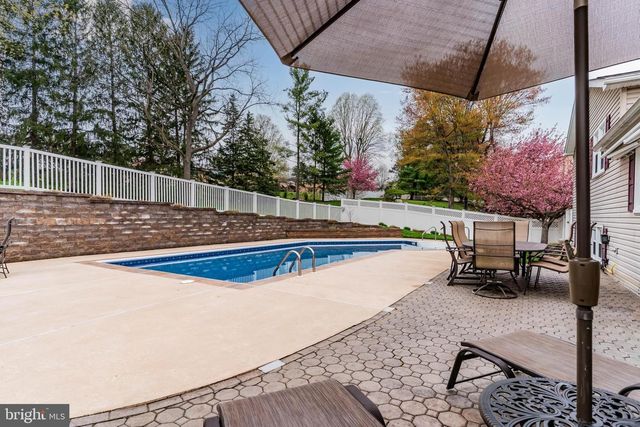 313 INDIAN CREEK DR, Mechanicsburg, PA 17050