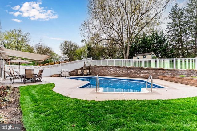 313 INDIAN CREEK DR, Mechanicsburg, PA 17050