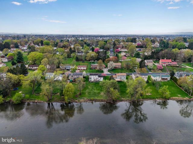 313 INDIAN CREEK DR, Mechanicsburg, PA 17050