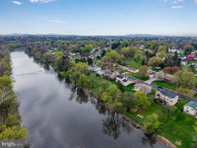 313 INDIAN CREEK DR, Mechanicsburg, PA 17050