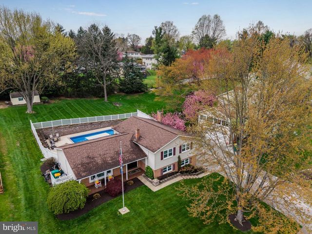 313 INDIAN CREEK DR, Mechanicsburg, PA 17050