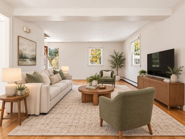 19 Alden St, Mansfield, MA 02048