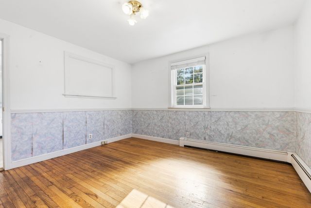 19 Alden St, Mansfield, MA 02048