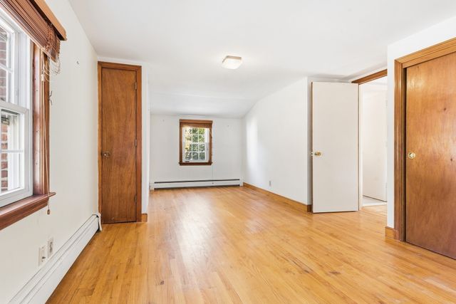 19 Alden St, Mansfield, MA 02048
