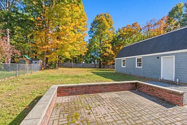 19 Alden St, Mansfield, MA 02048
