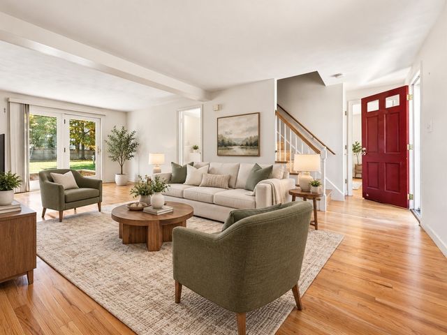 19 Alden St, Mansfield, MA 02048