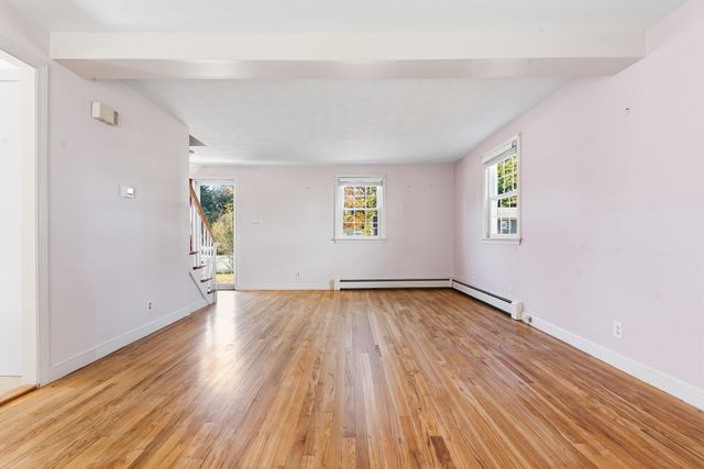 19 Alden St, Mansfield, MA 02048