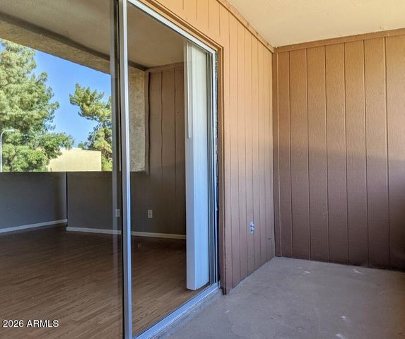 4608 W MARYLAND Avenue 203, Glendale, AZ 85301