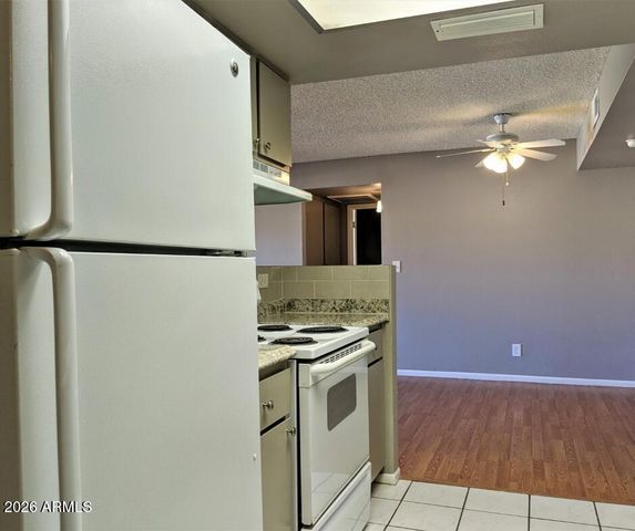 4608 W MARYLAND Avenue 203, Glendale, AZ 85301