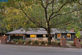 66 Sleepy Hollow Ln, Orinda, CA 94563