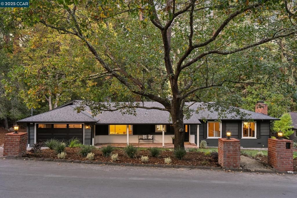 66 Sleepy Hollow Ln, Orinda, CA 94563