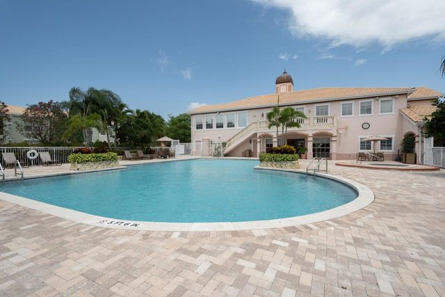 166 SW Peacock Boulevard 34-205, Port St Lucie, FL 34986