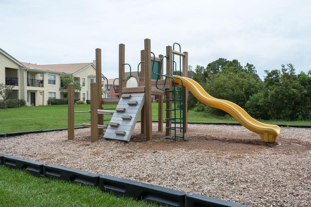166 SW Peacock Boulevard 34-205, Port St Lucie, FL 34986
