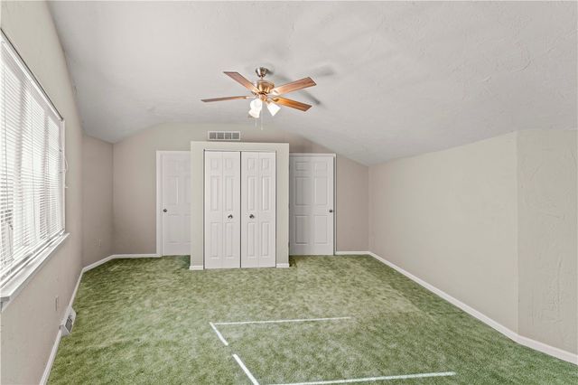 206 Queens Ct, North Strabane, PA 15317