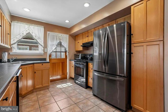 8556 CASTOR AVE, Philadelphia, PA 19152