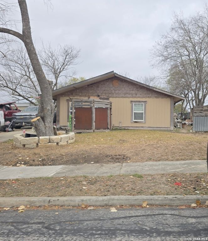 8811 Dale Vly Dr, San Antonio, TX 78227